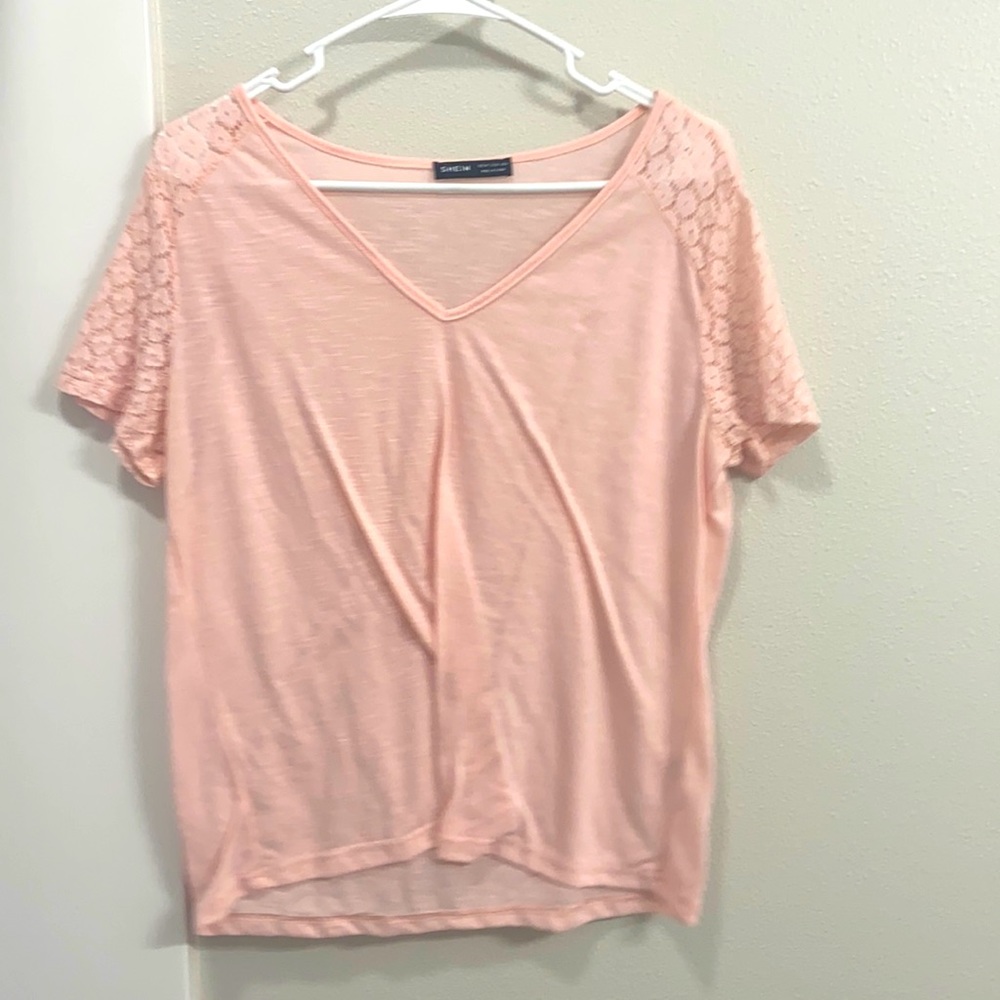 Brand new never worn lace short sleeve top